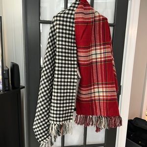 Steve Madden 4 print plaid oversized wrap scarf 🧣